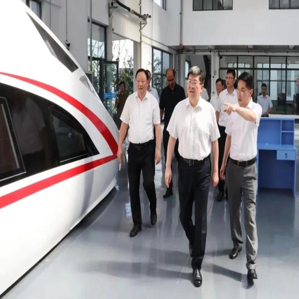 任澤鋒調研人才工作